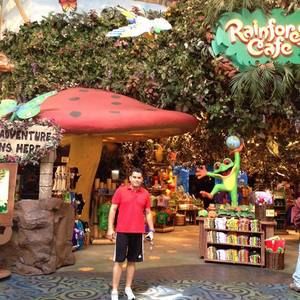 Meet your Posher, Ronald